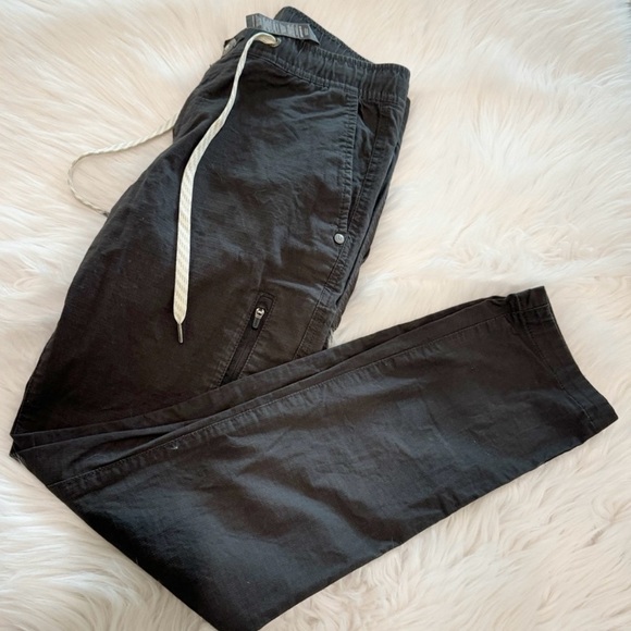 Vuori Ripstop Pants - Picture 2 of 10